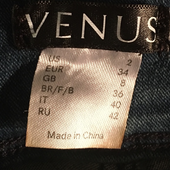 VENUS Figure Flattering Shaping Denim Capri NWOT 2 - Picture 7 of 10